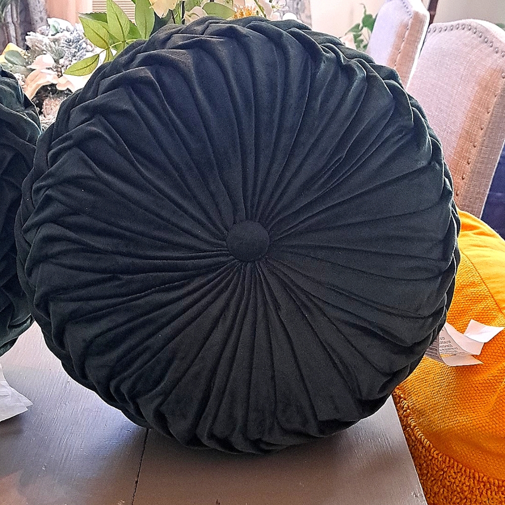2 Dark Green accent pillows